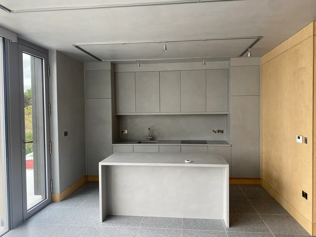 Tailored bespoke finish on kitchen cabinetry by Atelier di Venice London